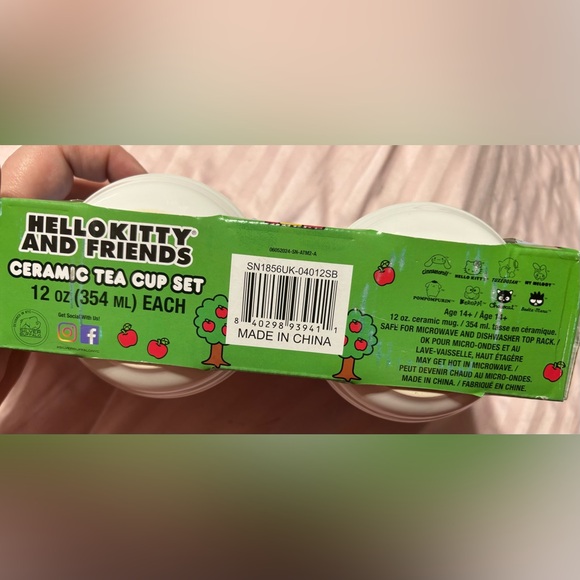 Hello Kitty and Friends Striped Mugs Set - Picture 3 of 3